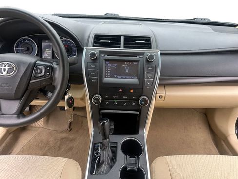 Used 2016 Toyota Camry LE FWD image 13