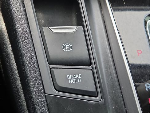 Used 2020 Honda CR-V Touring image 17