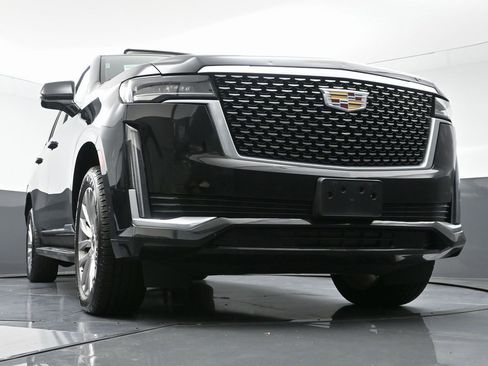 Used 2023 Cadillac Escalade ESV Premium Luxury image 57