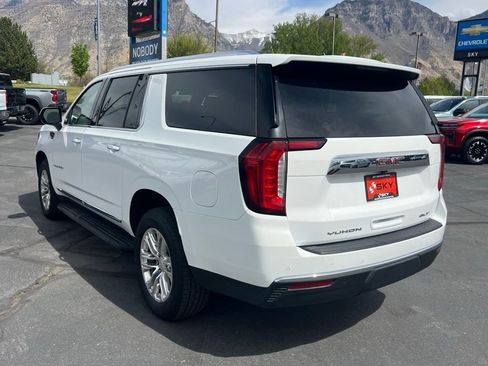 Used 2021 GMC Yukon XL SLT AWD/4WD image 8