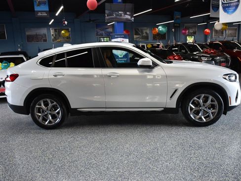 Used 2023 BMW X4 xDrive30i w/ Premium Package AWD/4WD image 2