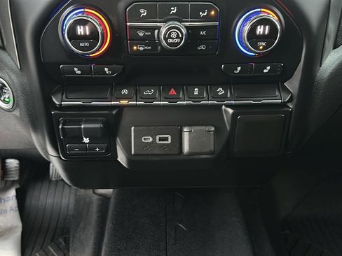 Used 2021 Chevrolet Silverado 1500 RST image 37