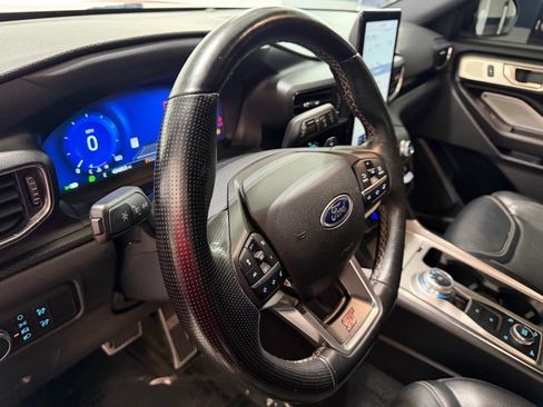 Used 2020 Ford Explorer ST w/ ST Street Pack AWD/4WD image 21