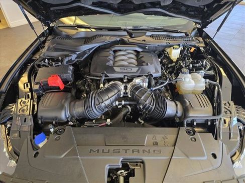 Used 2025 Ford Mustang GT Premium image 27