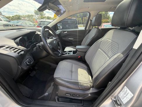 Used 2017 Ford Escape Titanium FWD image 14