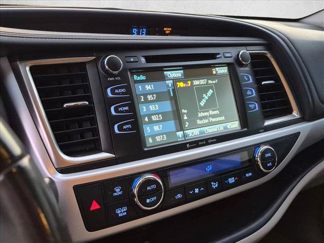 Used 2019 Toyota Highlander Plus FWD image 12