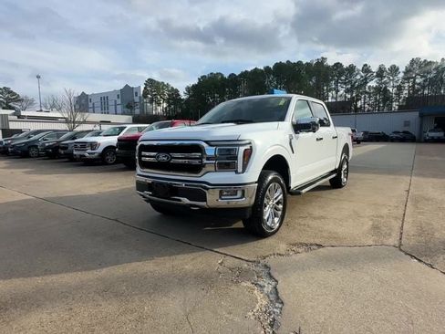 Used 2024 Ford F150 Lariat w/ FX4 Off-Road Package image 2