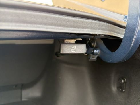 Used 2023 Honda Accord EX-L image 11