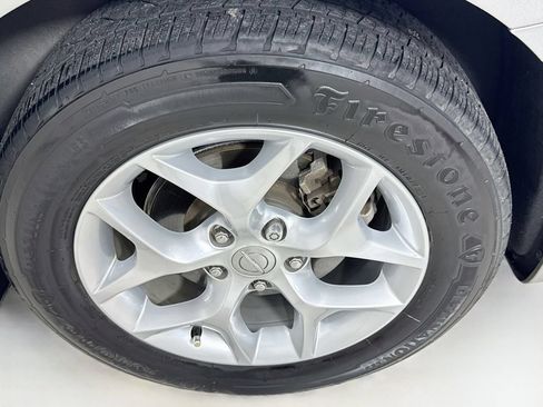 Used 2017 Chrysler Pacifica Touring-L w/ Tire & Wheel Group FWD image 39