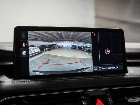 Used 2023 Genesis G70 3.3T image 25