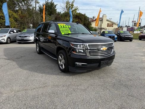 Used 2020 Chevrolet Suburban Premier image 7