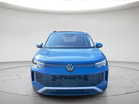 New 2025 Volkswagen Tiguan SE AWD/4WD image 3