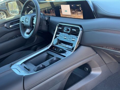 New 2026 Nissan Armada SL image 11