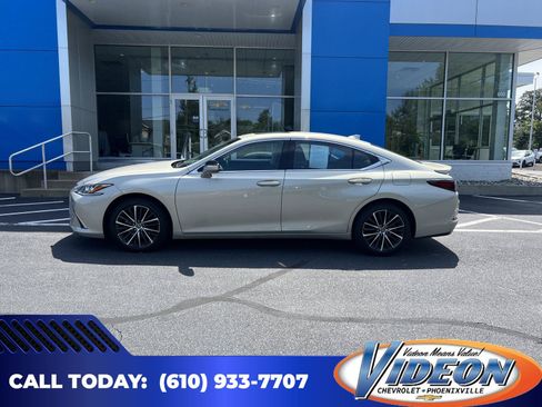 Used 2025 Lexus ES 350 w/ Premium Package FWD image 1