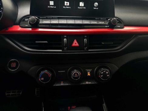 Used 2021 Kia Forte GT-Line w/ GT-Line Premium Package FWD image 17