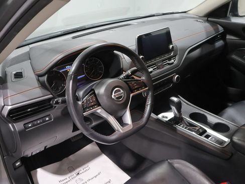 Used 2021 Nissan Altima 2.5 SR w/ SR Premium Package AWD/4WD image 16