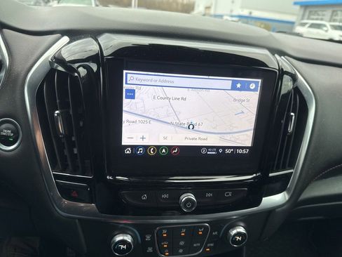 Used 2022 Chevrolet Traverse RS image 8