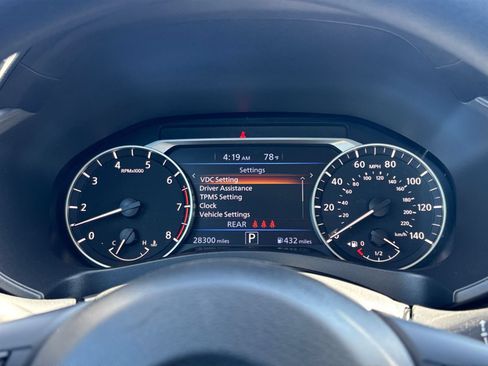 Used 2025 Nissan Altima 2.5 SV FWD image 41