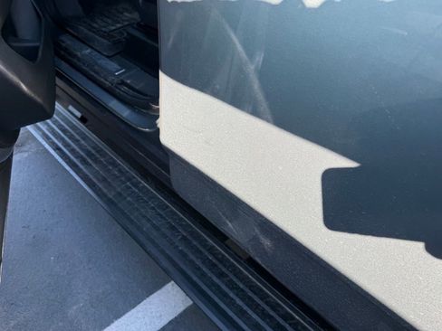 Used 2025 Chevrolet Suburban Premier image 7