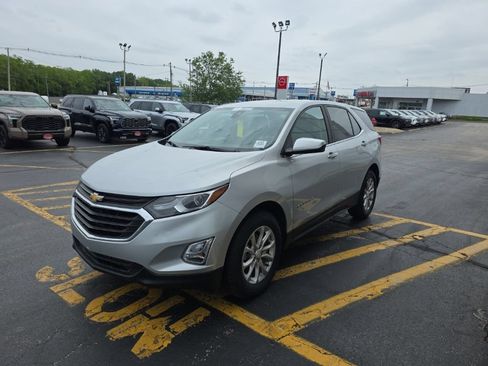 Used 2021 Chevrolet Equinox LT FWD image 9