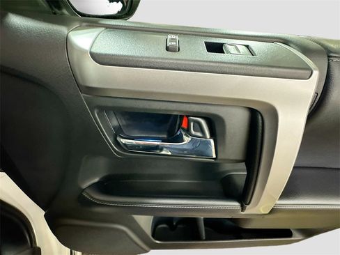 Used 2018 Toyota 4Runner Limited image 33