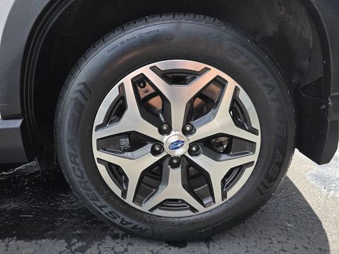 Used 2020 Subaru Forester Premium AWD/4WD image 6