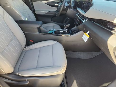 New 2026 Buick Envista Avenir image 11