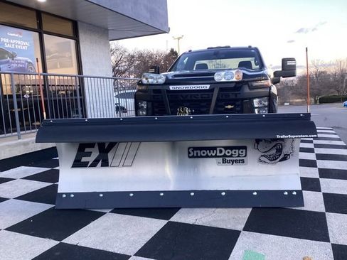 Used 2020 Chevrolet Silverado 3500 W/T w/ WT Convenience Package image 2