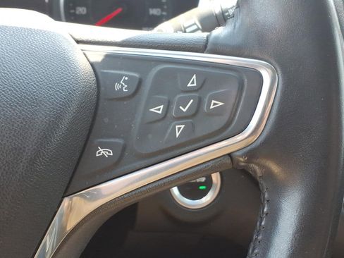 Used 2019 Chevrolet Equinox Premier FWD image 17