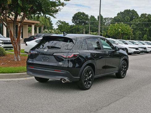 Certified 2025 Honda HR-V Sport image 4