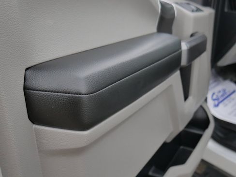 Used 2019 Ford F150 XLT image 29