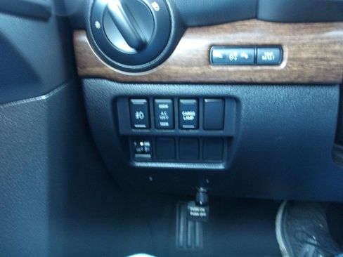 Used 2018 Nissan Titan Platinum Reserve w/ Platinum Utility Package AWD/4WD image 22