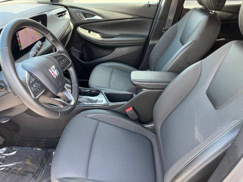 Used 2025 Buick Encore GX Preferred FWD image 25