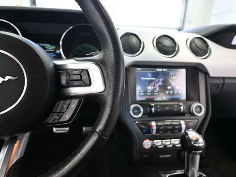 Used 2015 Ford Mustang Premium RWD image 28