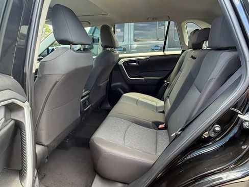 Used 2024 Toyota RAV4 XLE w/ Convenience Package FWD image 12