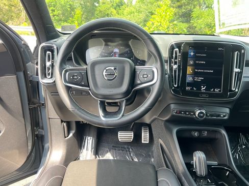 Used 2021 Volvo XC40 T5 R-Design w/ Climate Package AWD/4WD image 30