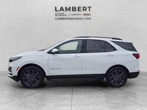 Used 2022 Chevrolet Equinox RS w/ RS Leather Package AWD/4WD image 2