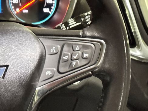 Used 2021 Chevrolet Equinox LT image 29