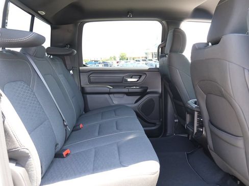 New 2026 RAM 1500 Express AWD/4WD image 36