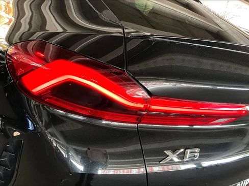 Used 2024 BMW X6 xDrive40i w/ Premium Package image 28