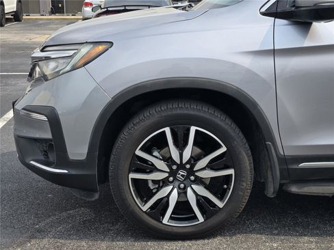 Used 2021 Honda Pilot Touring image 9