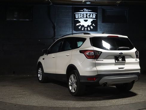 Used 2017 Ford Escape SE w/ Equipment Group 201A AWD/4WD image 4