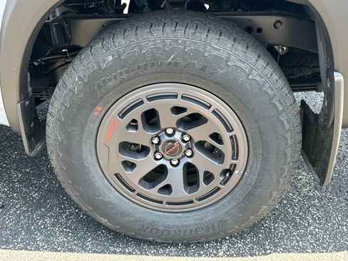 New 2025 Nissan Frontier PRO-4X w/ Tow Package image 31