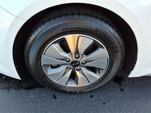 Used 2018 Kia Optima Premium w/ Convenience Package image 27