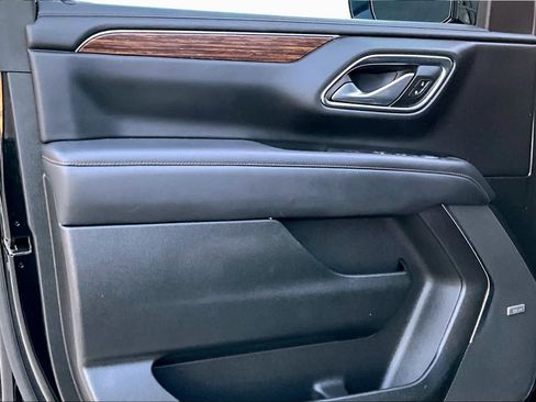 Used 2022 Chevrolet Tahoe High Country AWD/4WD image 33