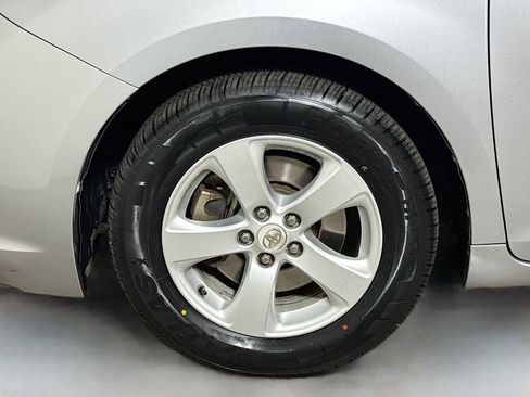 Used 2011 Toyota Sienna LE FWD image 28