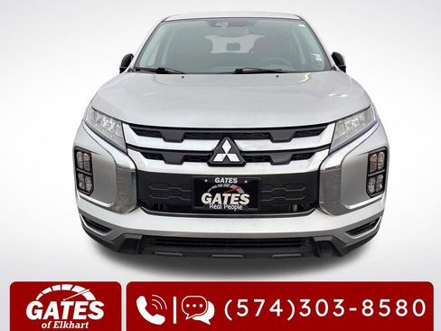 Used 2025 Mitsubishi Outlander Sport SE AWD/4WD image 2