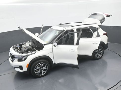 Used 2023 Kia Seltos EX image 68