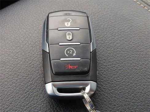 Certified 2022 RAM 1500 Big Horn image 32