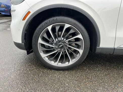 Used 2020 Lincoln Aviator Reserve w/ Equipment Group 202A image 32